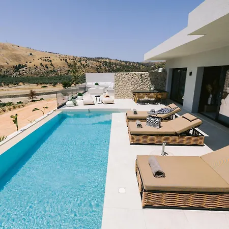 Celeste Luxury * Lardos