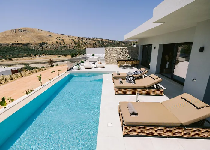 Celeste Luxury * Lardos