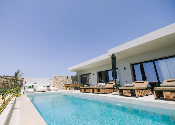 Celeste Luxury לרדוס